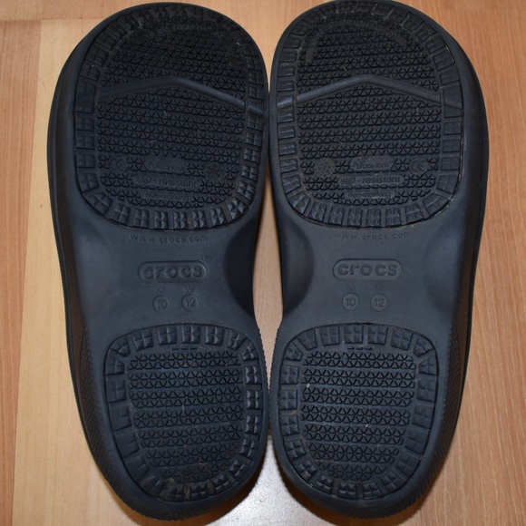 CROCS slip-ons M10 W12 - Picture 3 of 3